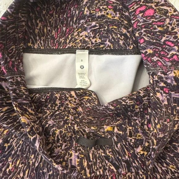 Colorful Patterned Leggings - Picture 5 of 5